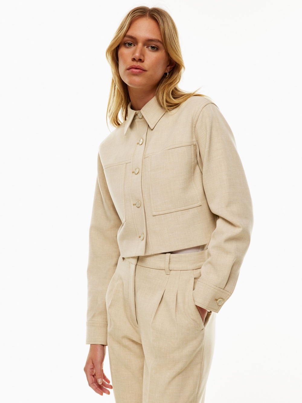Aritzia Wilfred Little Cropped Heather Oat
Beige Jacket